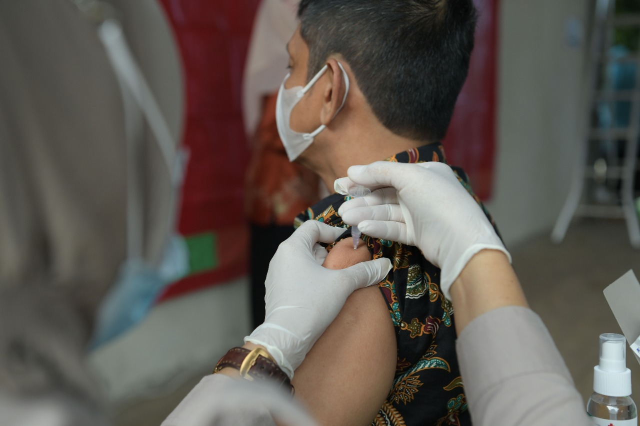 Pegawai Pemerintah Aceh Antusias Mengikuti Vaksinasi Covid -19