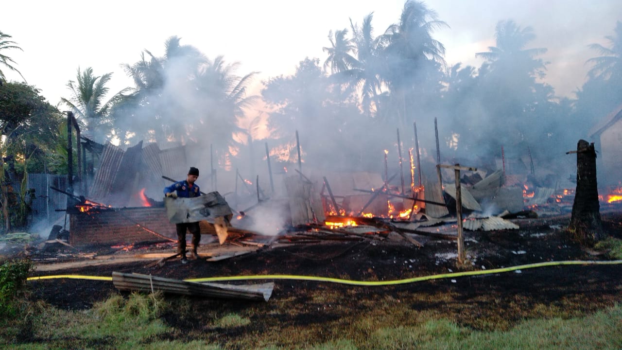 Tiga Rumah Kontrakan Berkonstruksi Kayu Habis Terbakar di Tungkop Aceh Besar