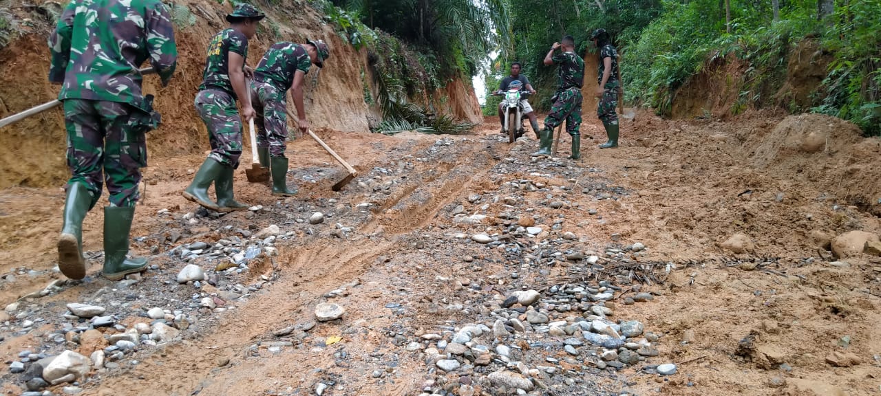 Satgas TMMD Ke-109 Kodim 0110/Abdya Kebut Pengerjaan Pembukaan Badan Jalan