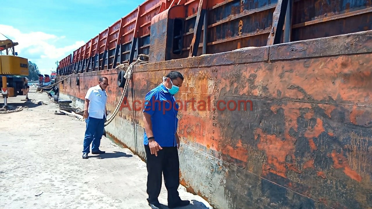 DPRK Aceh Barat Hentikan Aktivitas Bongkar Tiang Pancang di Pelabuhan Jetty Meulaboh