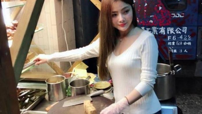 Viral Gadis Cantik Penjual Daging Rebus, Ini Fakta Sebenarnya