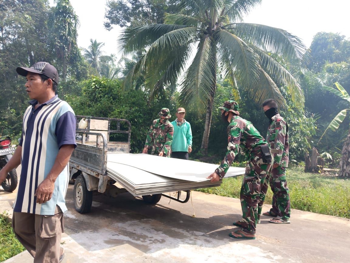 Berikan Kenyamanan Untuk Beribadah, TMMD Renovasi Mushola Al Hidayah Di Desa Bapinang Hilir